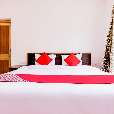 Oyo 72466 Hotel Yuvraj Shivpurī Exteriér fotografie