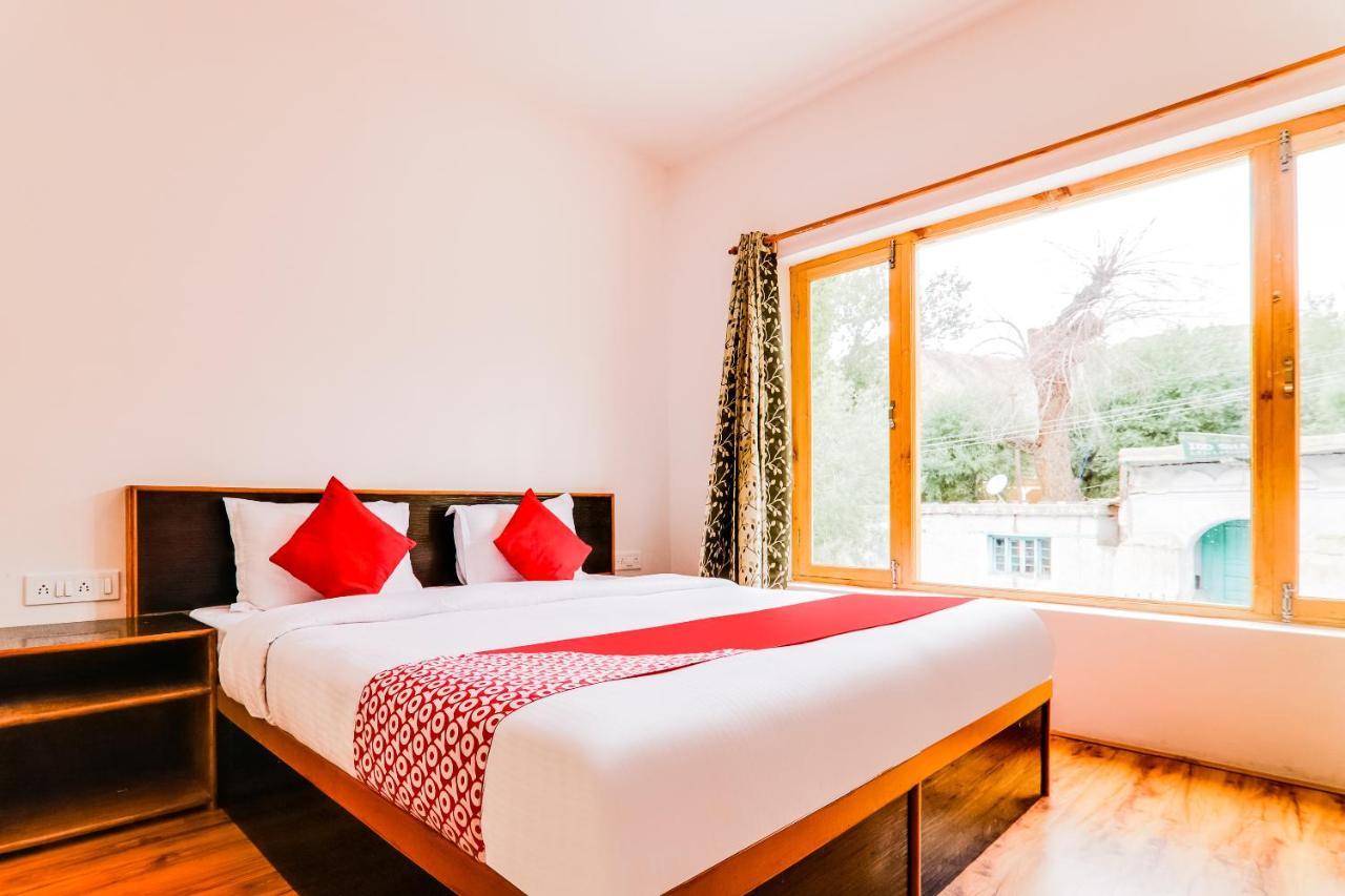 Oyo 72466 Hotel Yuvraj Shivpurī Exteriér fotografie