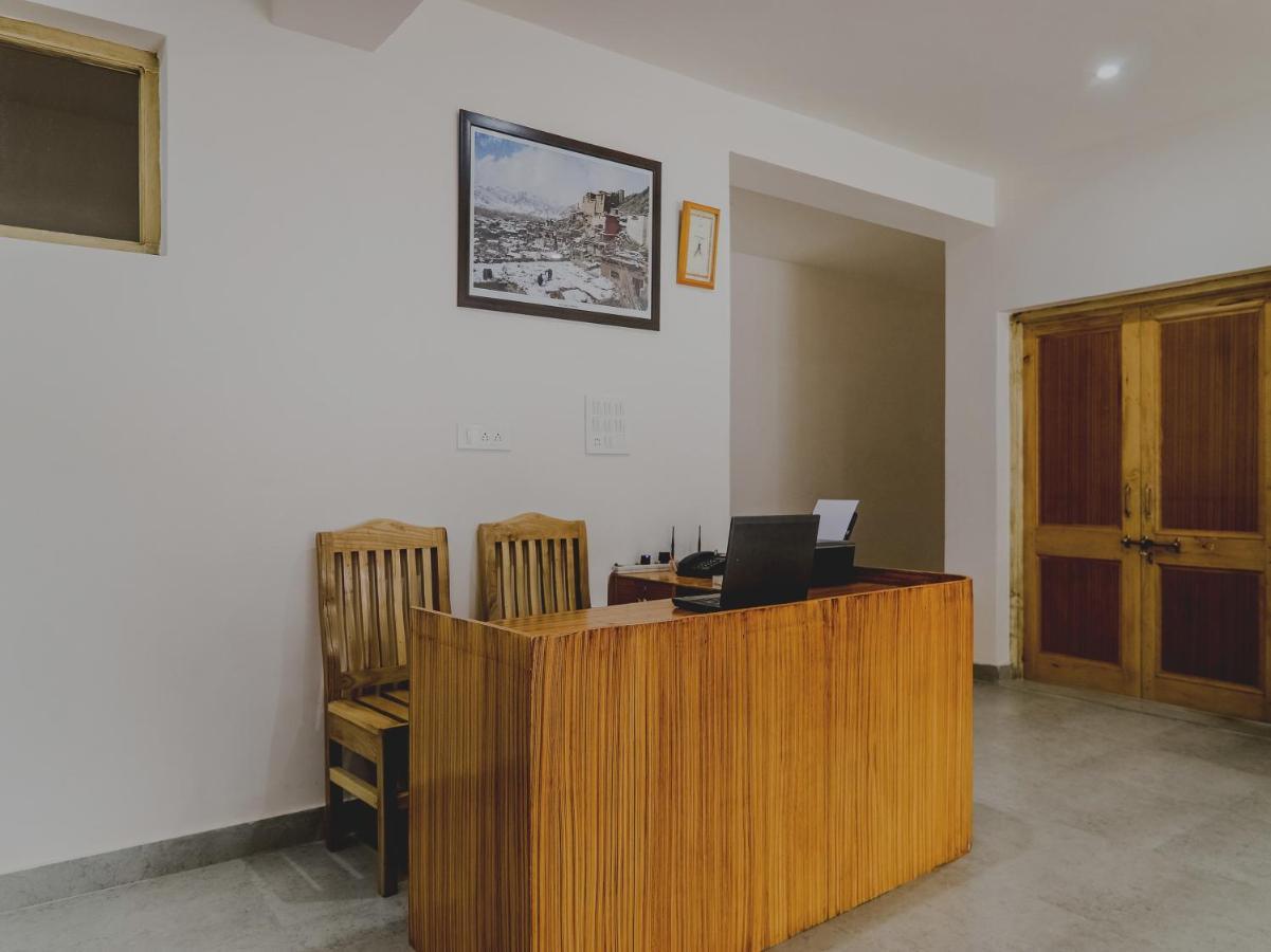 Oyo 72466 Hotel Yuvraj Shivpurī Exteriér fotografie
